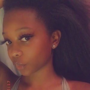 Meet your Posher, Katelyn